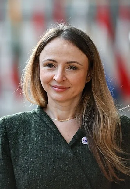 Illustration: 2026 Health Policy Reform: Proposed Ban on Federal Funding for Gender-Affirming Care to Minors