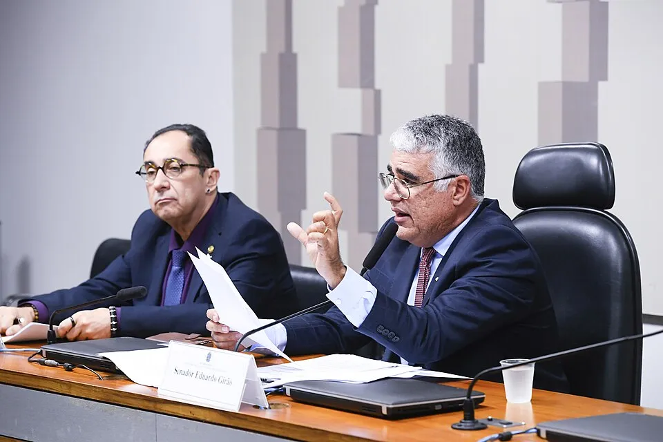 Illustration: Do 2026's Advertising Restrictions Meet the Murphy Report's Demands?