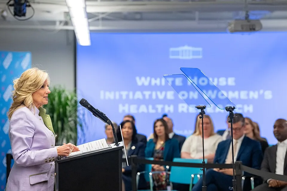 Illustration: Peta Murphy's Legacy in Women's Health Advocacy